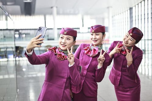 專業服務十年如一日 90后女列車長的重慶禮儀值乘風采